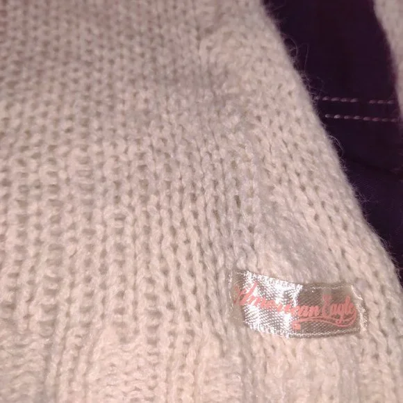 American Eagle Sweater - Picture 6 of 8